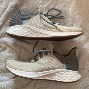 9.5 Roav New Balance Sneakers